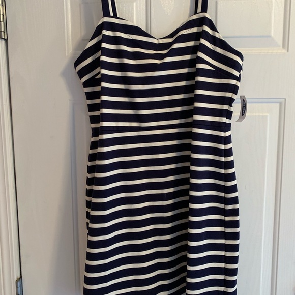 Old Navy Dresses & Skirts - Old Navy White and navy striped dress XL